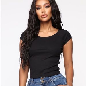 FASHIONNOVA BASIC BLACK TOP